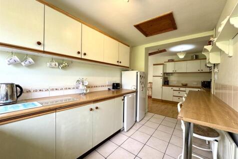 KITCHEN/DINING/FAMILY ROOM