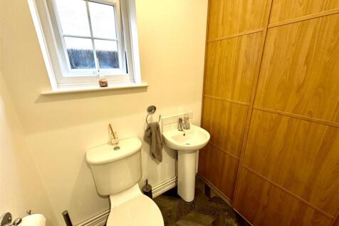 CLOAKROOM/WC