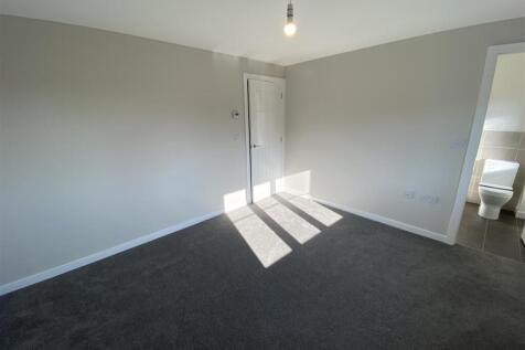 Bedroom 1.jpeg