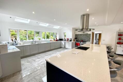 KICTHEN/DINING ROOM
