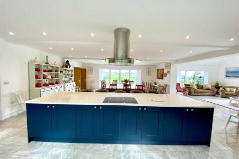 KICTHEN/DINING ROOM