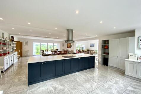 KICTHEN/DINING ROOM