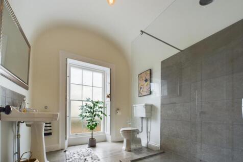 Shower Room.jpg
