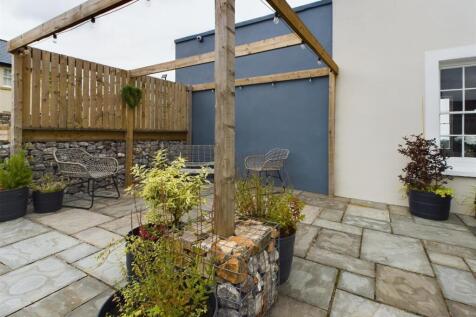 Rear Courtyard.jpg