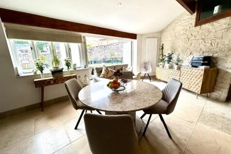 KITCHEN/FAMILY/LIVING ROOM