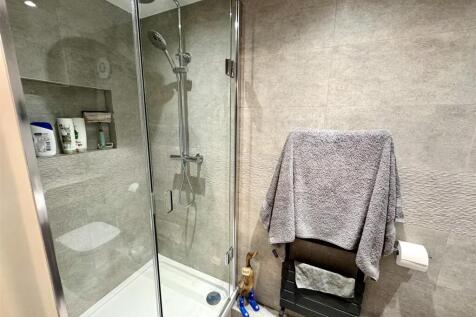 GROUND FLOOR WC