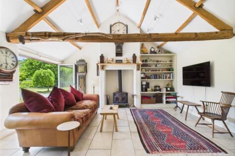 KITCHEN/FAMILY/DINING ROOM