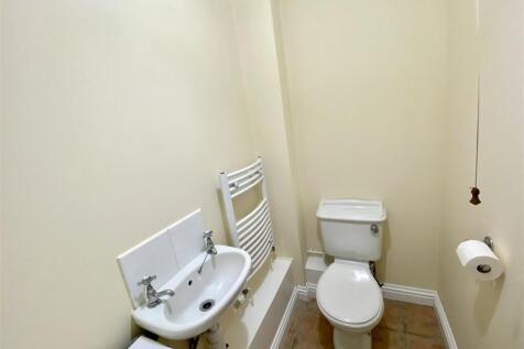 GROUND FLOOR WC