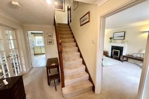 FIRST FLOOR STAIRS AND LANDING