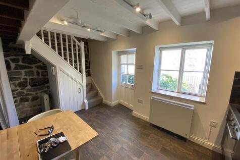 Living Area.JPG