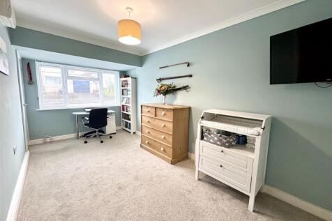 BEDROOM 4/OFFICE