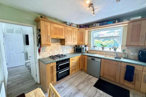 KITCHEN/BREAKFAST ROOM