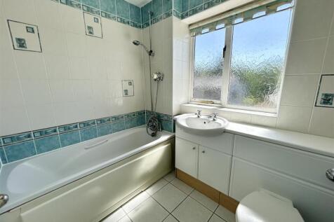 Bathroom.jpeg
