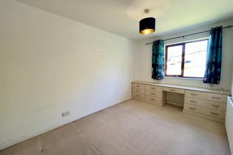 Bedroom 1.jpeg