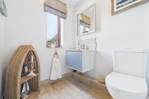 CLOAKROOM/WC
