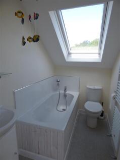 Bathroom.JPG