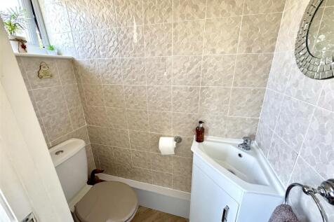 CLOAKROOM/WC