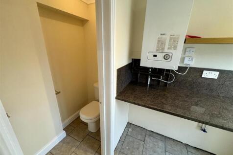 Utility Room / cloakroom