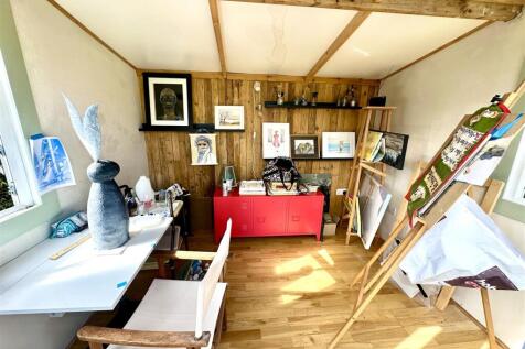 GARDEN HOME OFFICE