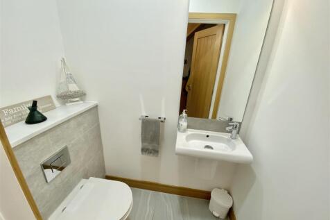 GROUND FLOOR WC
