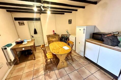 KITCHEN/BREAKFAST ROOM