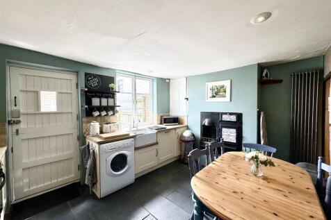 OPEN PLAN KITCHEN/DINER
