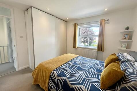 Bedroom 1.jpeg