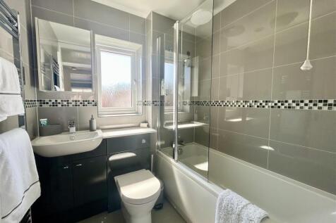 Bathroom.jpeg