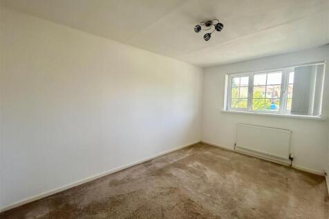 Bedroom 1.jpeg