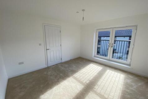 Bedroom 4 / Living Room - 1st floor