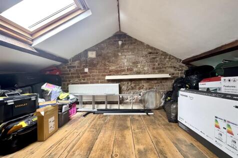 ATTIC ROOM