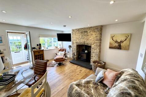 KITCHEN/DINING/LIVING ROOM
