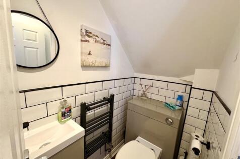 GROUND FLOOR WC