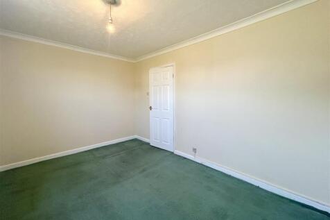 Bedroom 1.jpeg