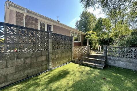 Rear garden.jpeg