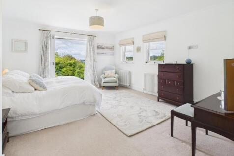 PRINCIAL BEDROOM