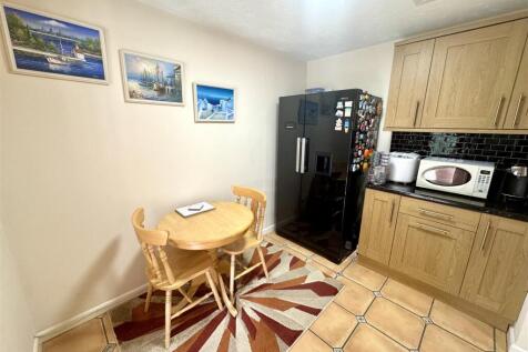 BREAKFAST/DINING ROOM
