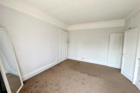 Bedroom 1.jpeg