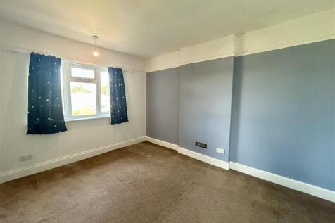 Bedroom 2.jpeg