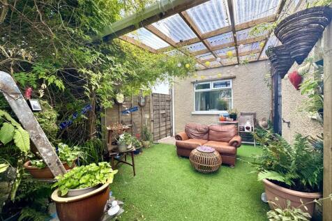 COVERED PATIO AREA