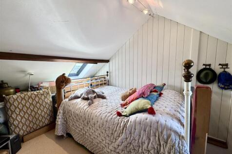 LOFT BEDROOM