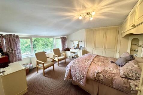 PRINCIPIAL BEDROOM