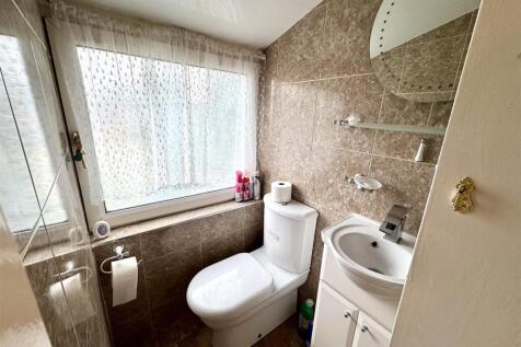 CLOAKROOM/WC