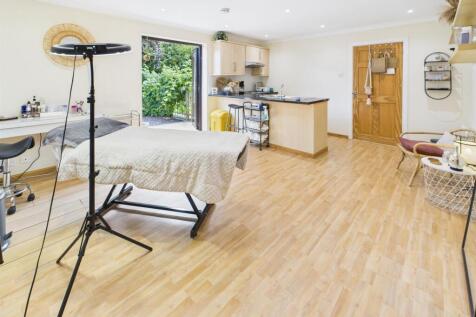 GUEST ANNEXE
