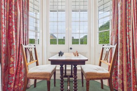 SITTING ROOM