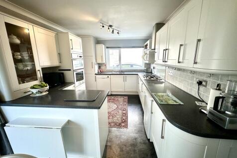 KITCHEN/BREAKFAST/DINING ROOM