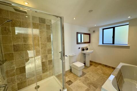 Ground floor Bathroom