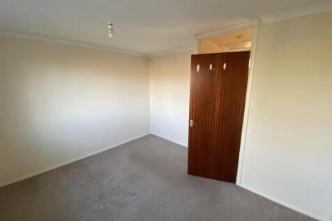 Bedroom 1.jpeg