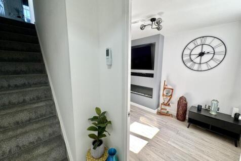 FIRST FLOOR STAIRS AND LANDING
