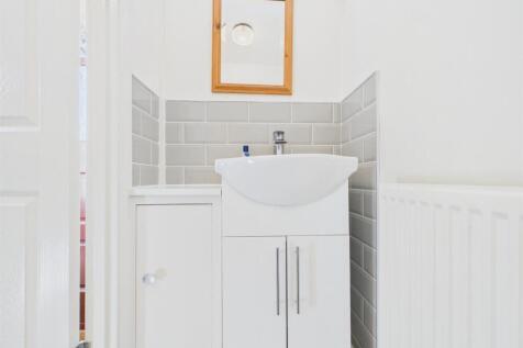CLOAKROOM/WC